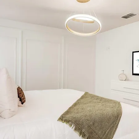 8523 Charming Townhouse Perfect For Family Vila